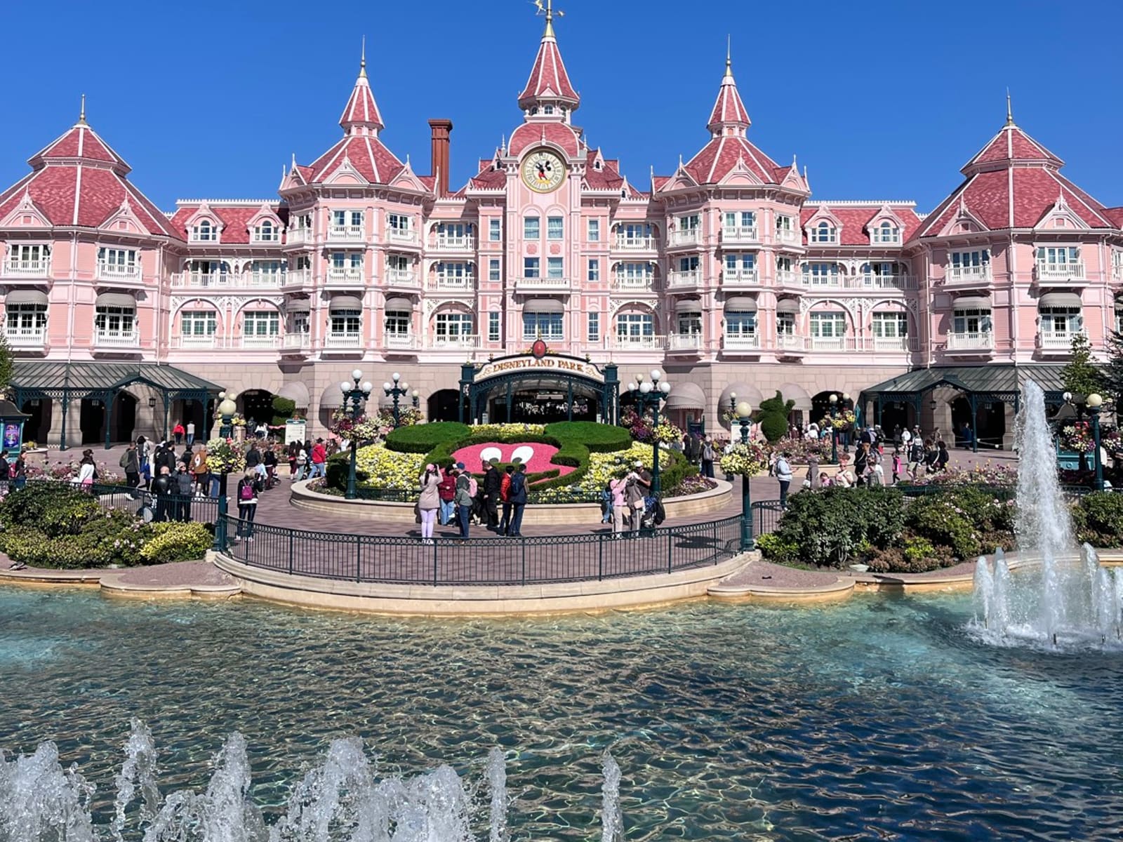 Disneyland Hotel entrance and fountains at Disneyland Paris